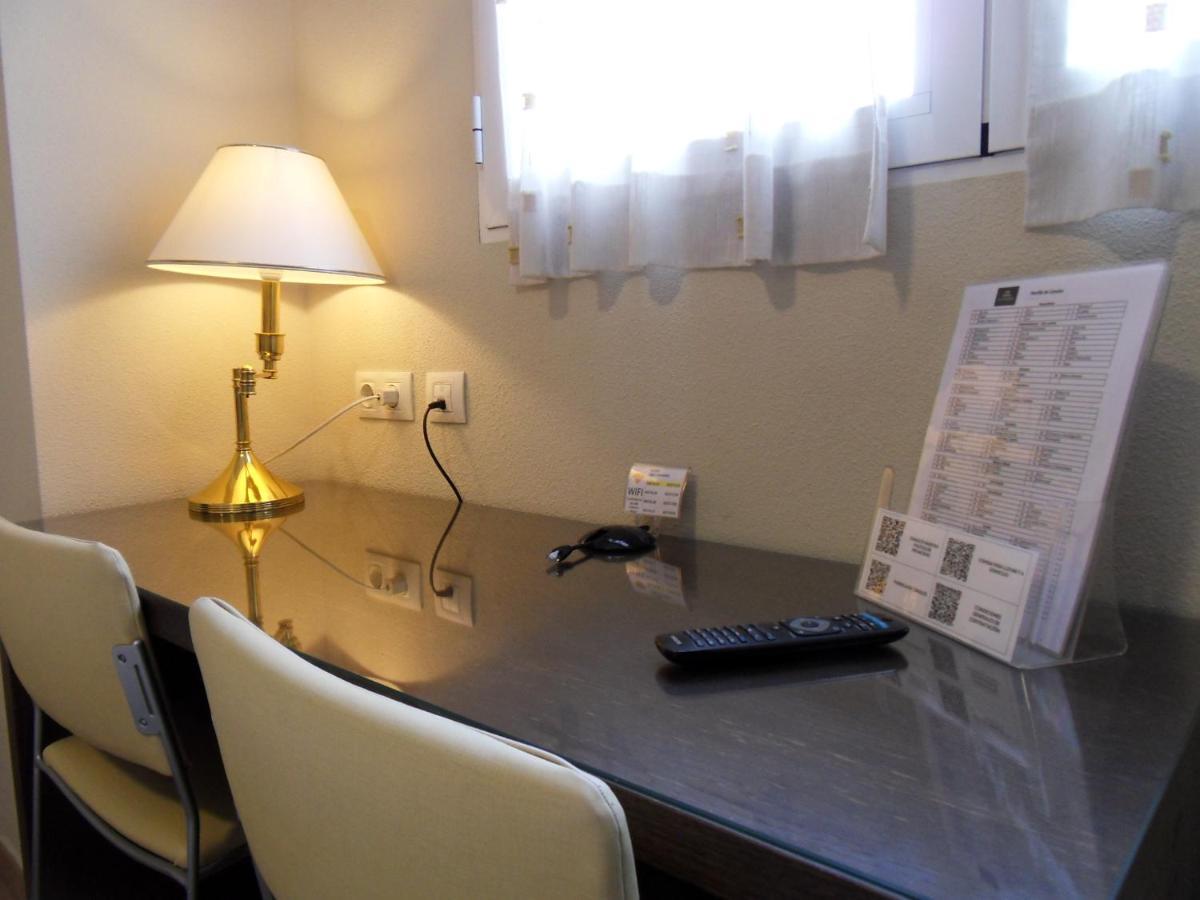 Hostal El Estudio Almansa Buitenkant foto