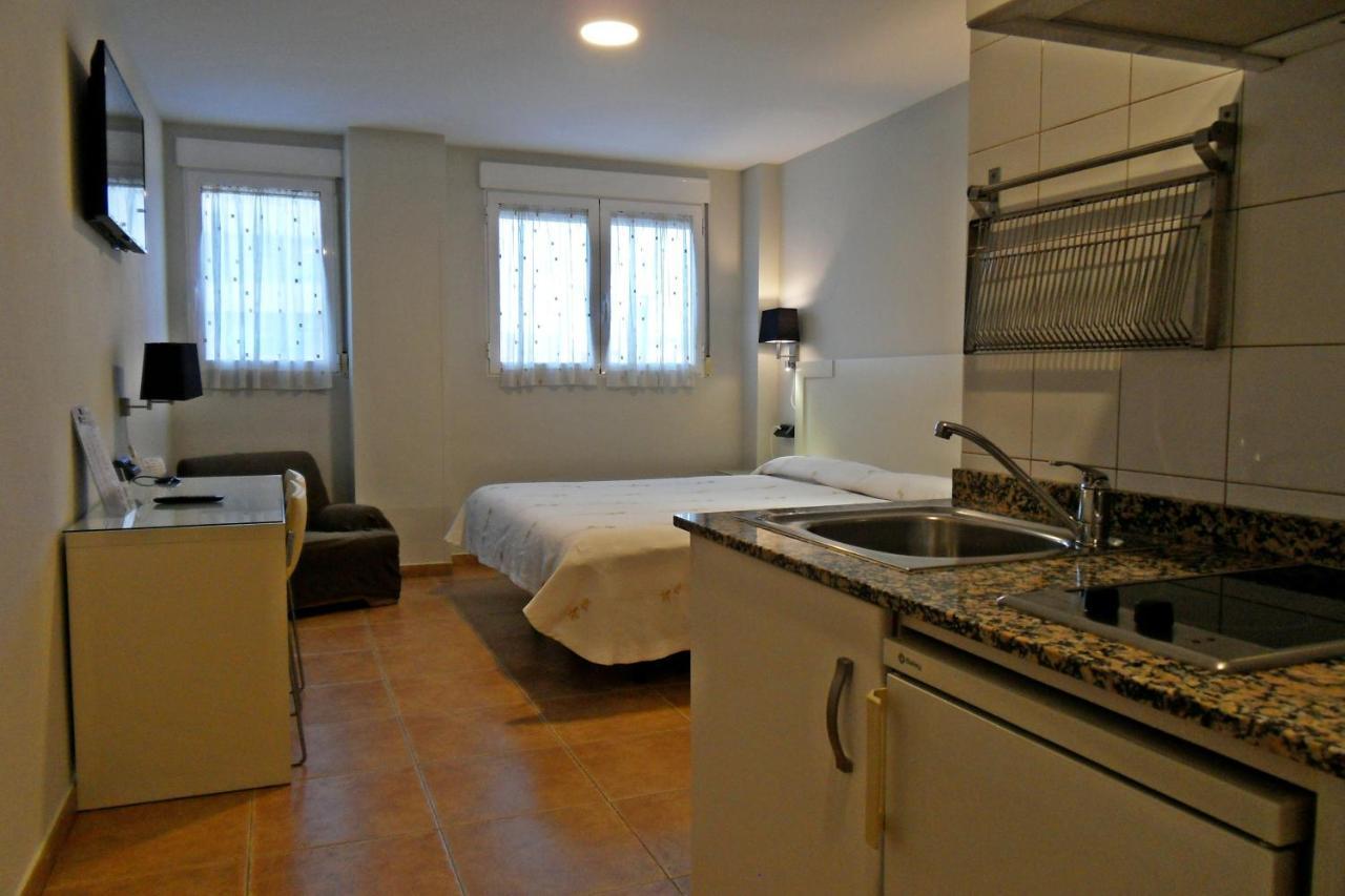 Hostal El Estudio Almansa Buitenkant foto