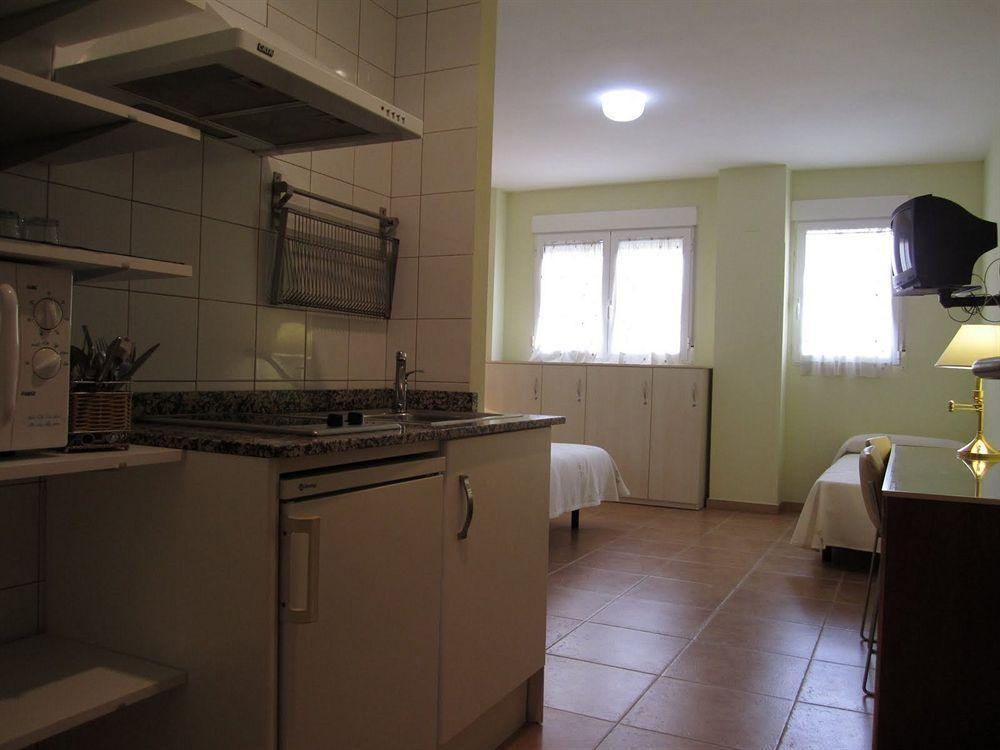 Hostal El Estudio Almansa Buitenkant foto