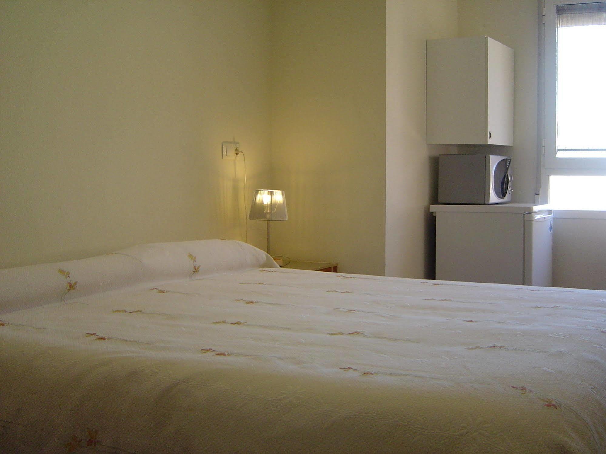 Hostal El Estudio Almansa Buitenkant foto