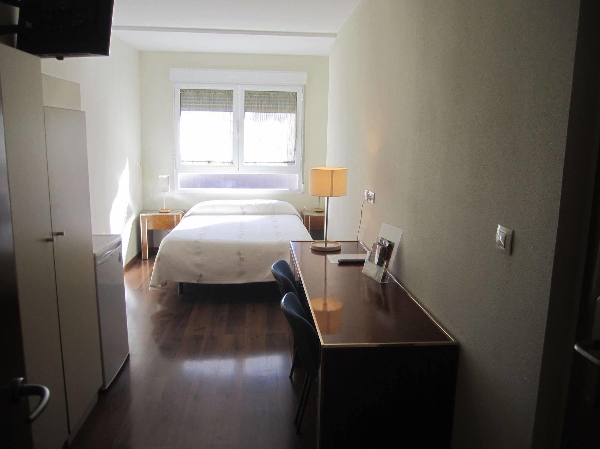 Hostal El Estudio Almansa Buitenkant foto